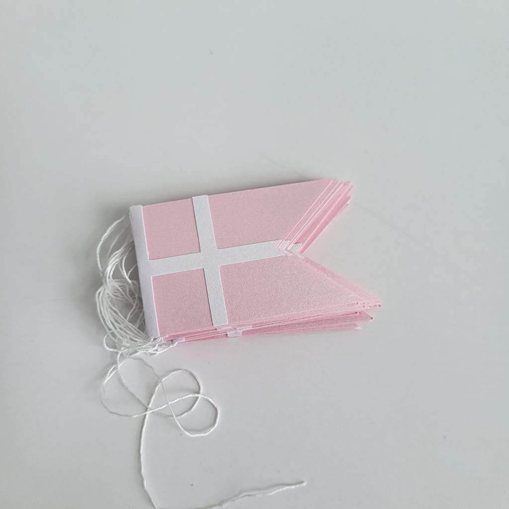 Flag på snor - Flagranke - mini babyrød og babyblå